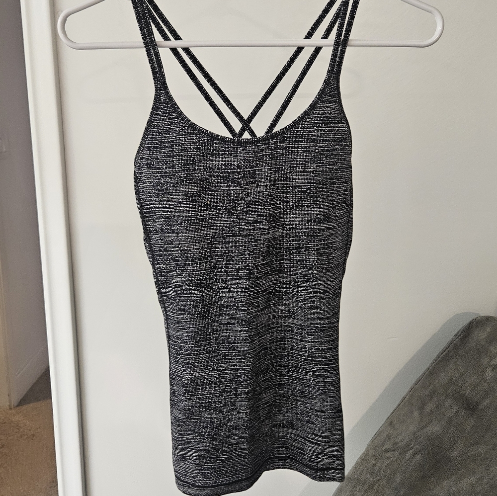 Lululemon Women's Built In Bra Top